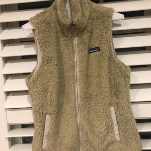 PATAGONIA tan fur vest